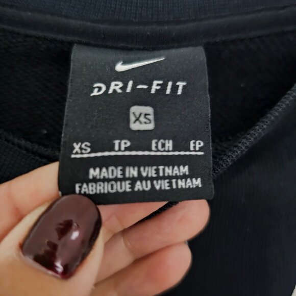 Nike Versa Cropped Sweatshirt, Black, XS - Picture 13 of 15